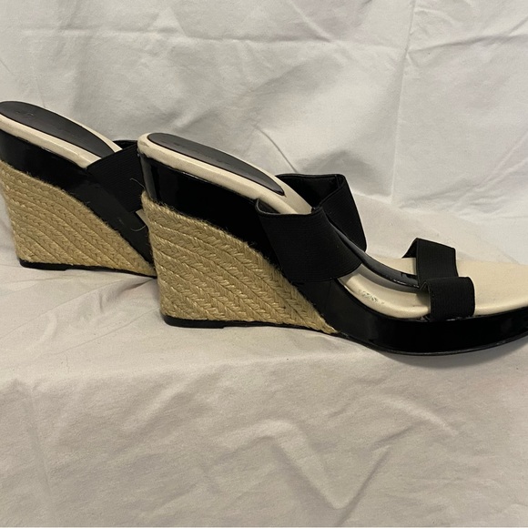 ANN MARINO Wedge Sandals Like New!! Worn once. - Picture 2 of 8